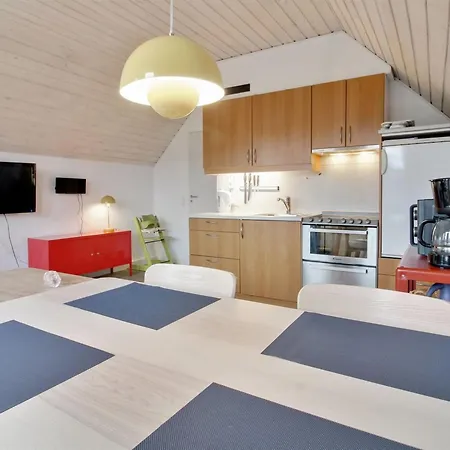 Tuve - 2-5km From The Sea By Interhome